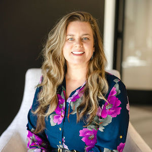 Meet your Posher, April desiree